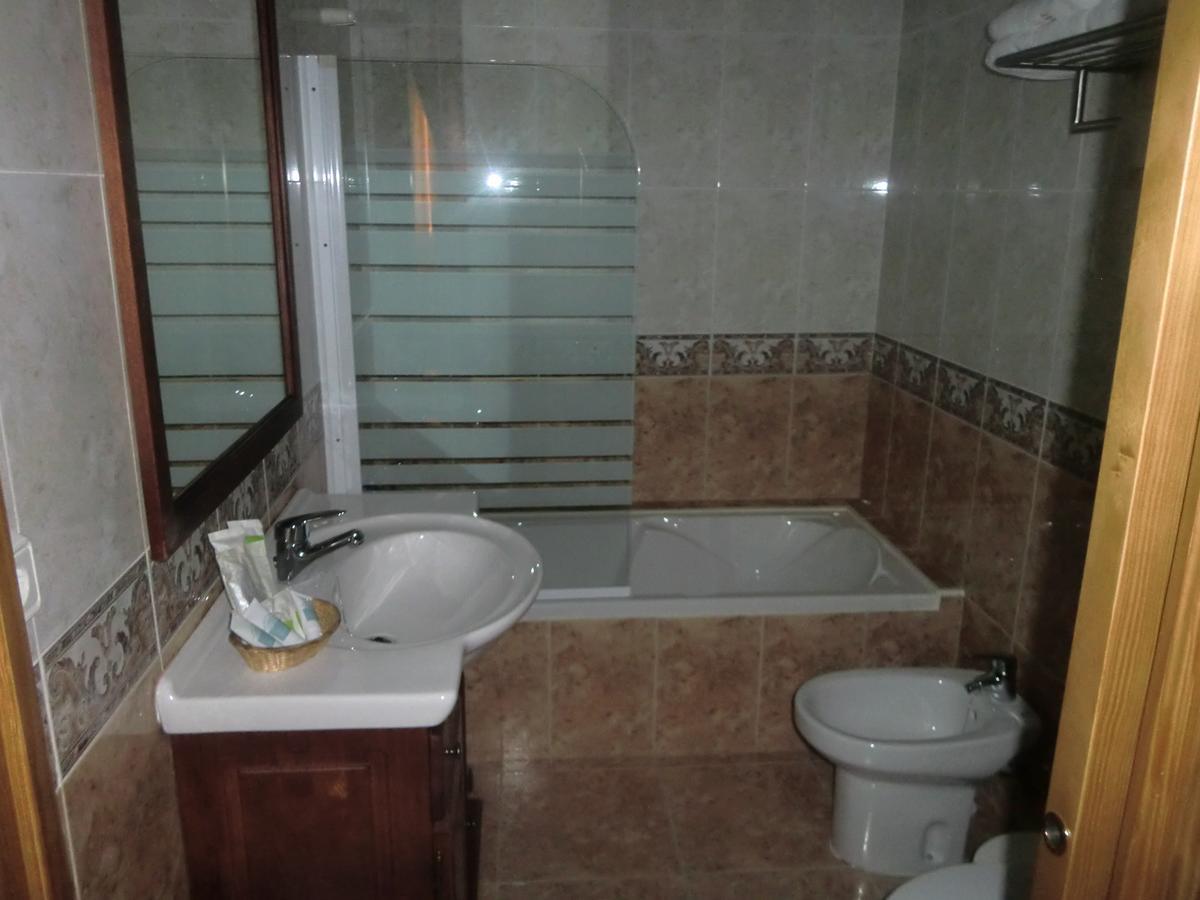 Hotel Gasaqui Ayelo de Malferit Bilik gambar