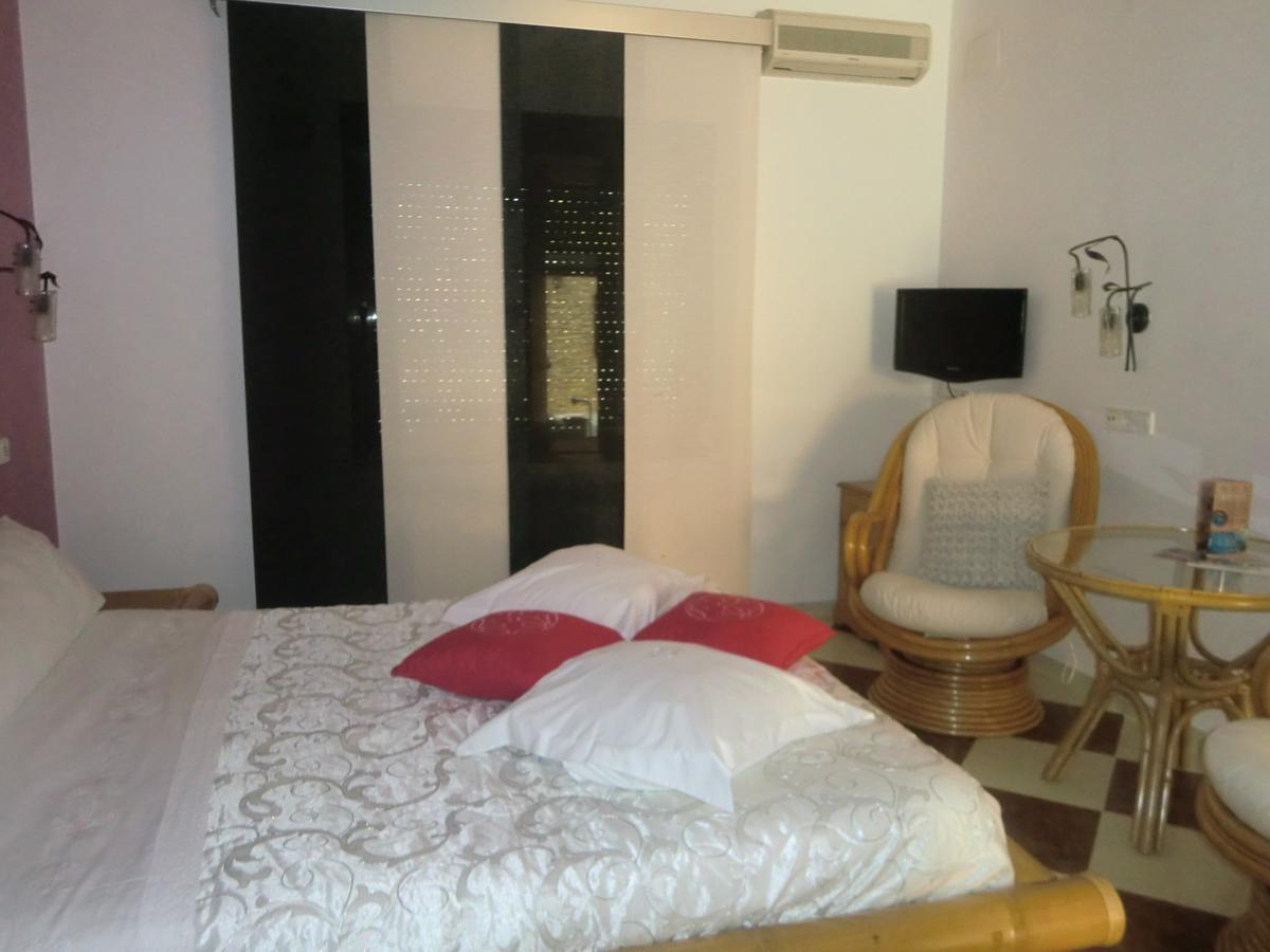 Hotel Gasaqui Ayelo de Malferit Bilik gambar